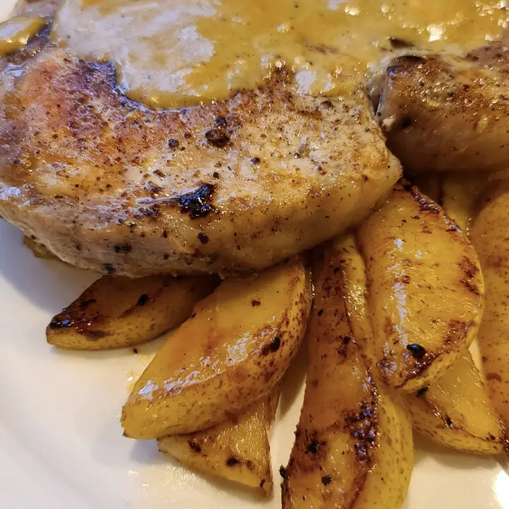 pork chops and pears with gorgonzola cream sauce